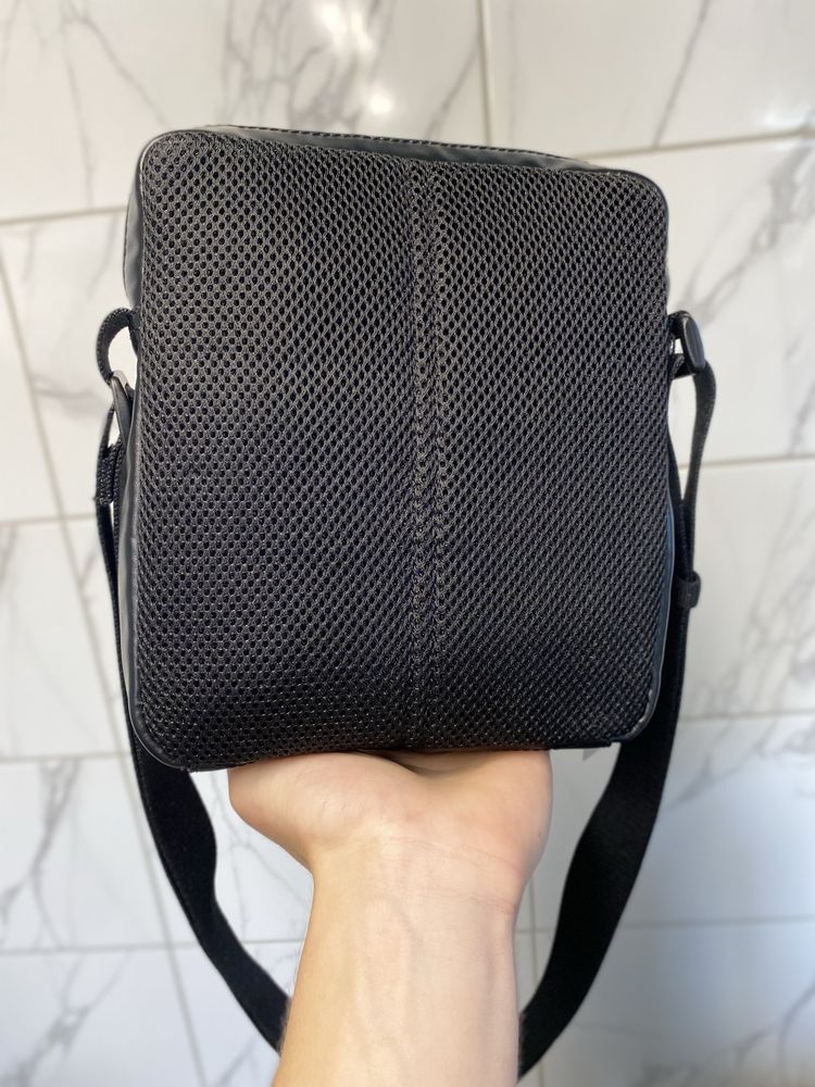 Сумка чоловіча Calvin Klein Jeans Monogram Reporter