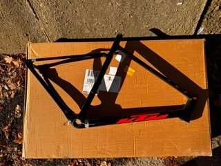 Rama KTM REVELATOR Alto Pro 57cm carbon ZESTAW - rama, widelec sztyca