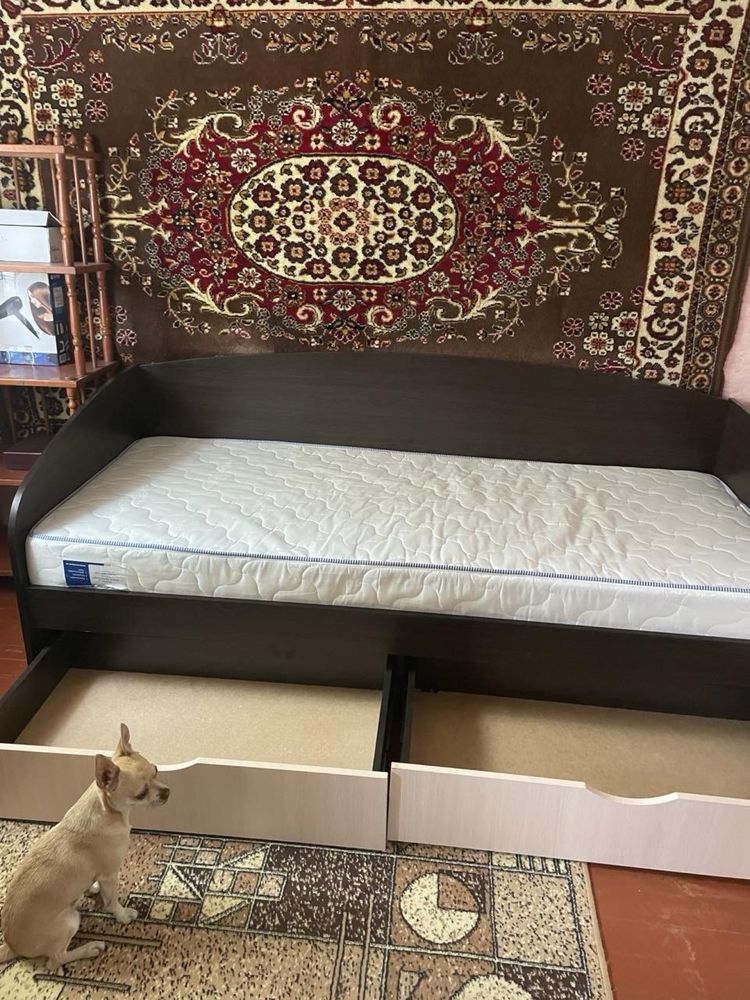 Продам кровать