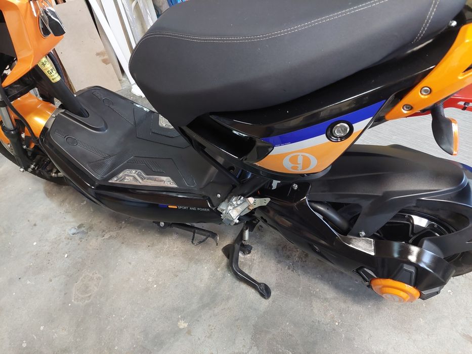 Scooter elétrica sem carta