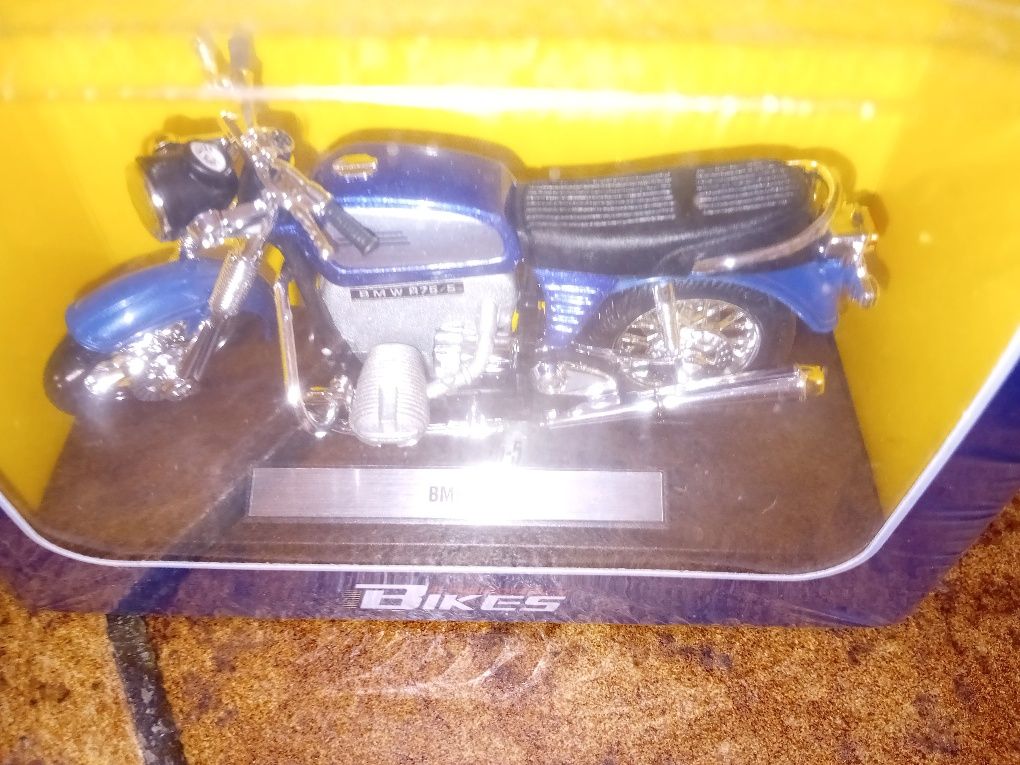 Bmw 75-5 (mota clássica), escala 1/18