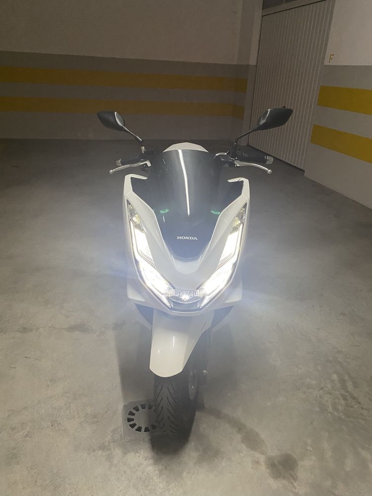 PCX com 1750km Particular ainda em garantia