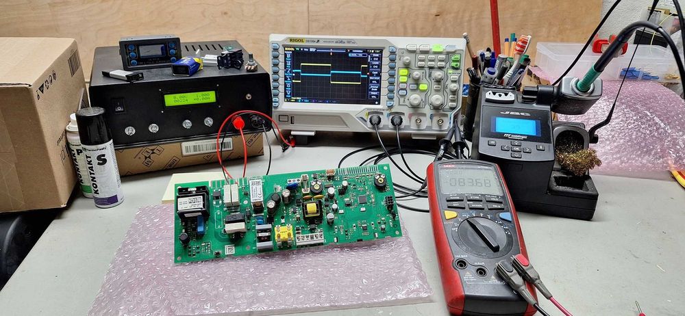 Płyta główna sterownik Junkers Ceraclass ZS ZW błąd C4 C6 Naprawa