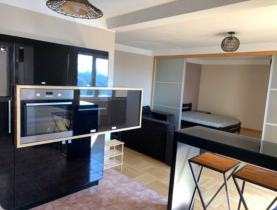 Двокімнатна квартира в центрі - без блекаута !