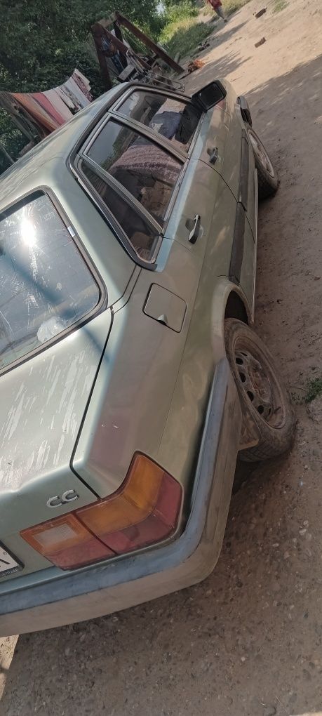 Audi 80 B 2 1.6 бензин