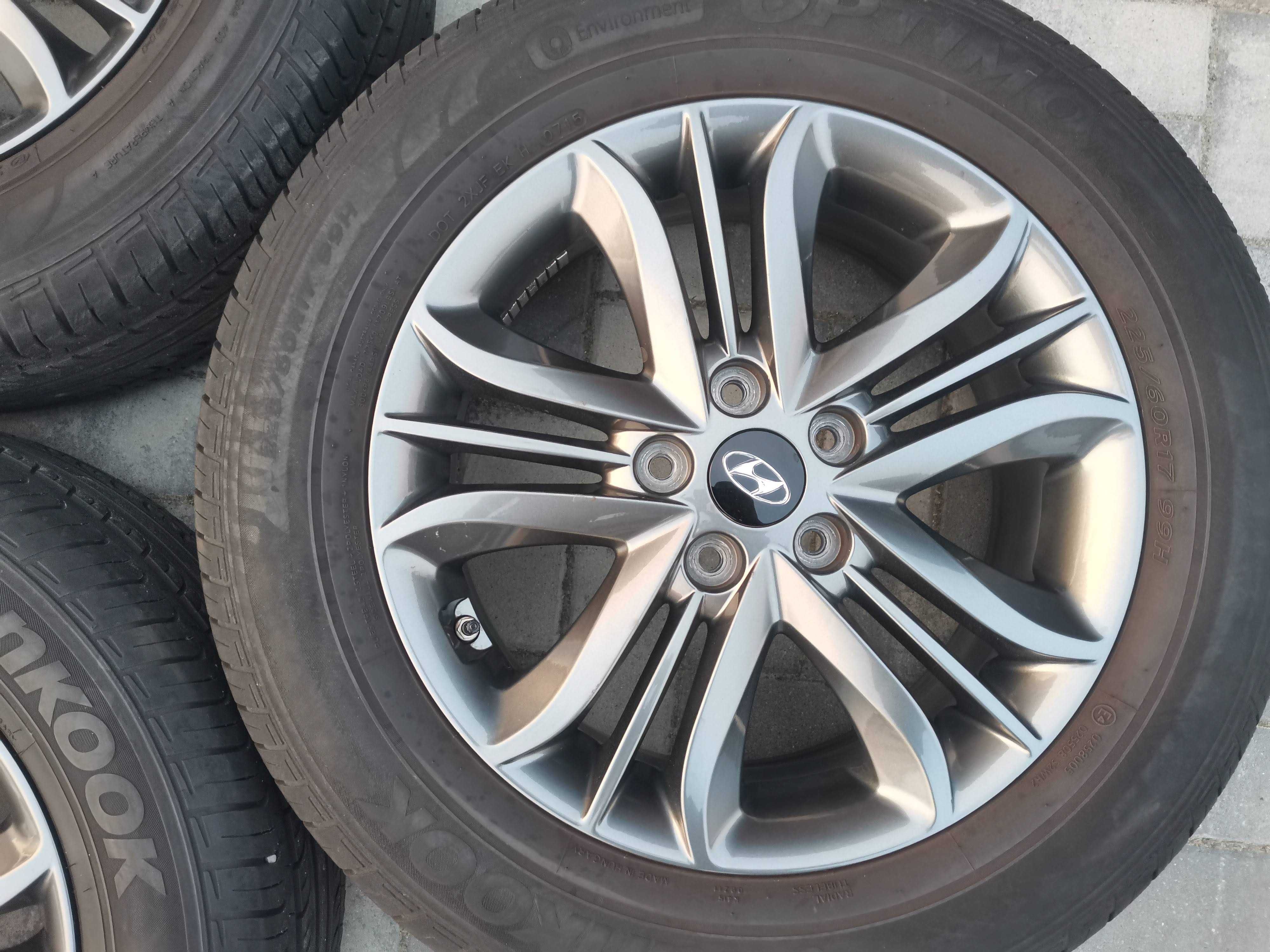 Felgi HYUNDAI IX35 Tucson i30 i40  6,5Jx17H2 5x114,3 ET51 TMPS