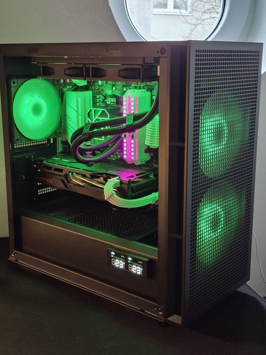 Ryzen 7 5700X, RX 6700 10GB, 32GB RAM, 1TB SSD - komputer do gier RGB