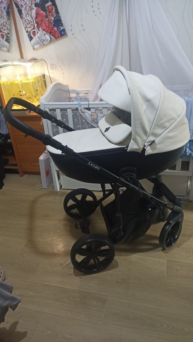 Продам коляску 3 в 1  SAVAN