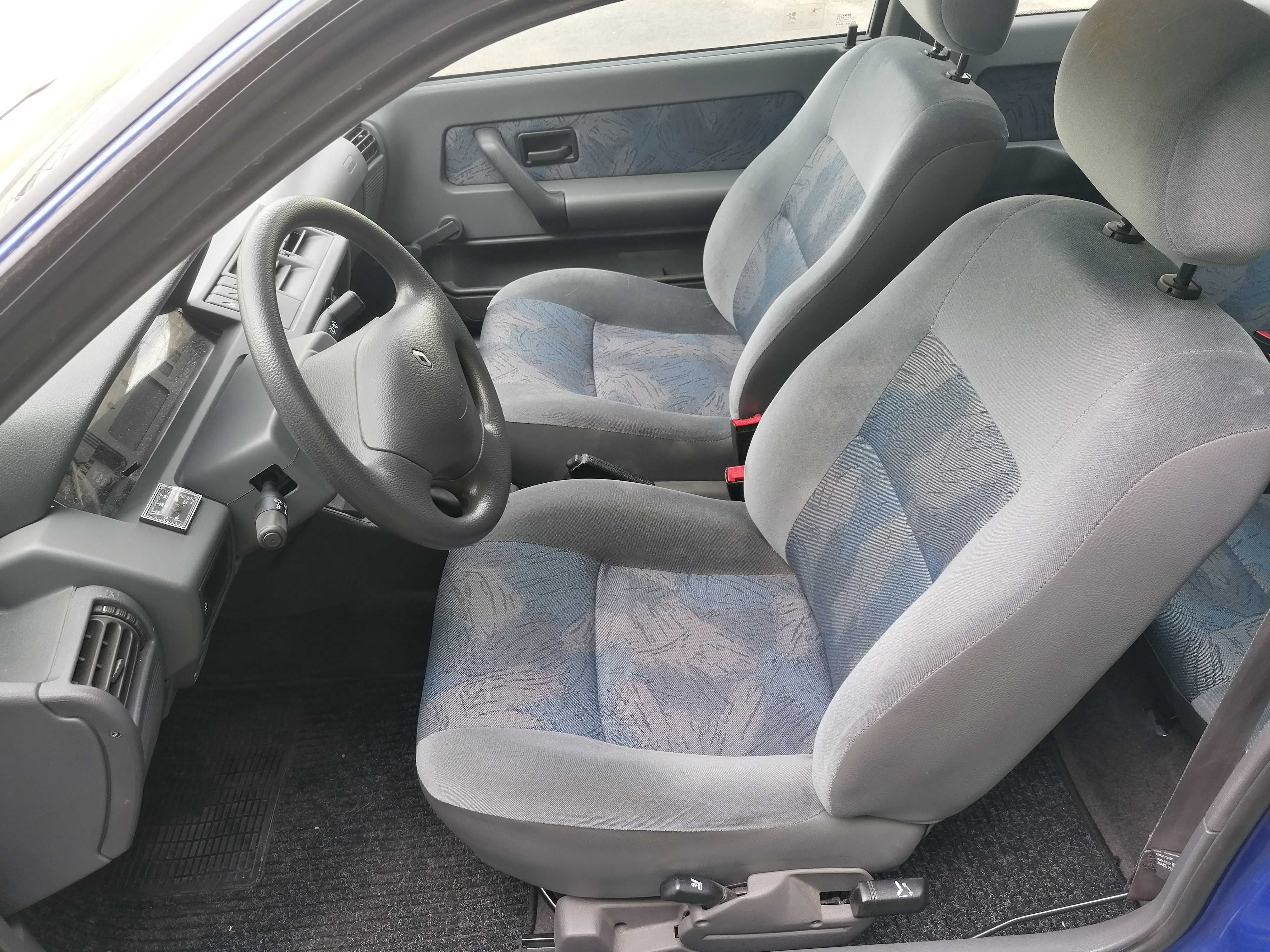 Renault Clio   33 tys km przebiegu