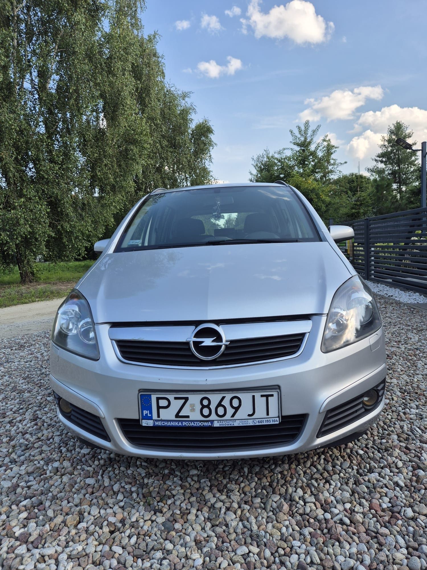 Sprzedam Opel Zafira b 7osobowy-klima