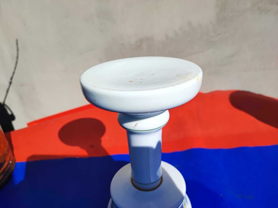 Przedwojenna podstawa porcelanowa do naftowa