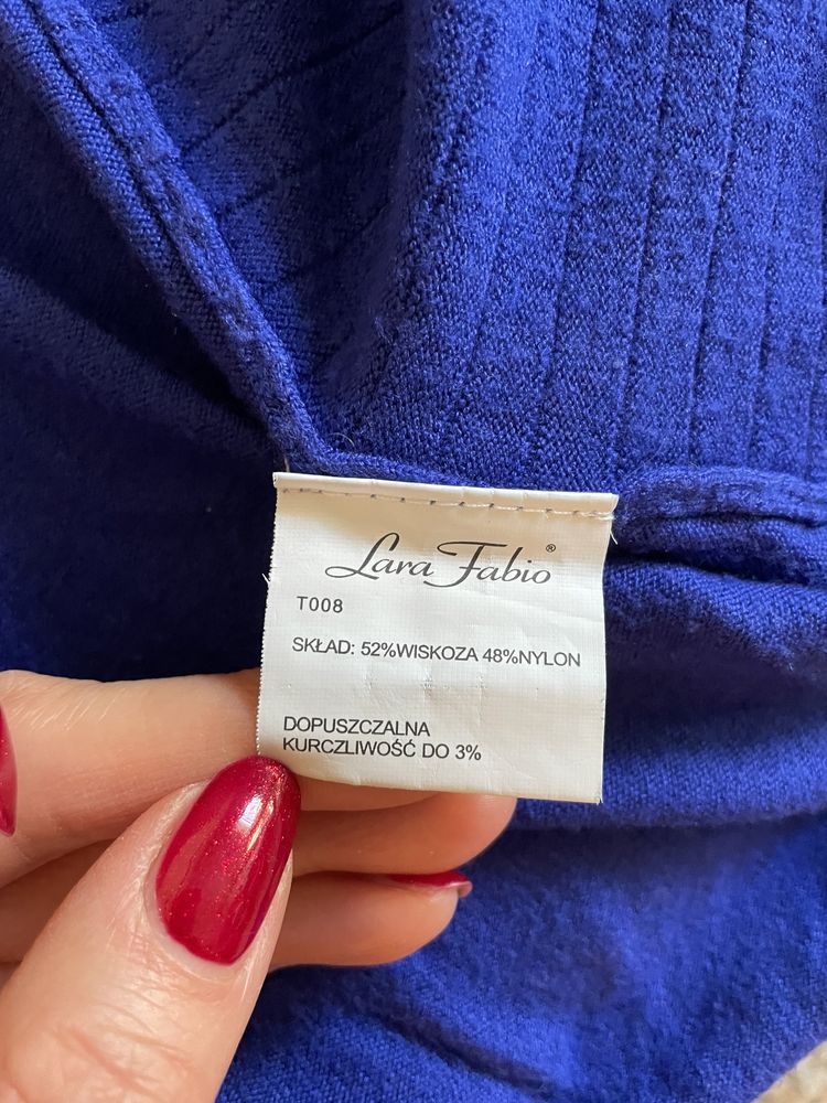Sweter asymetryczny Lara Fabio
