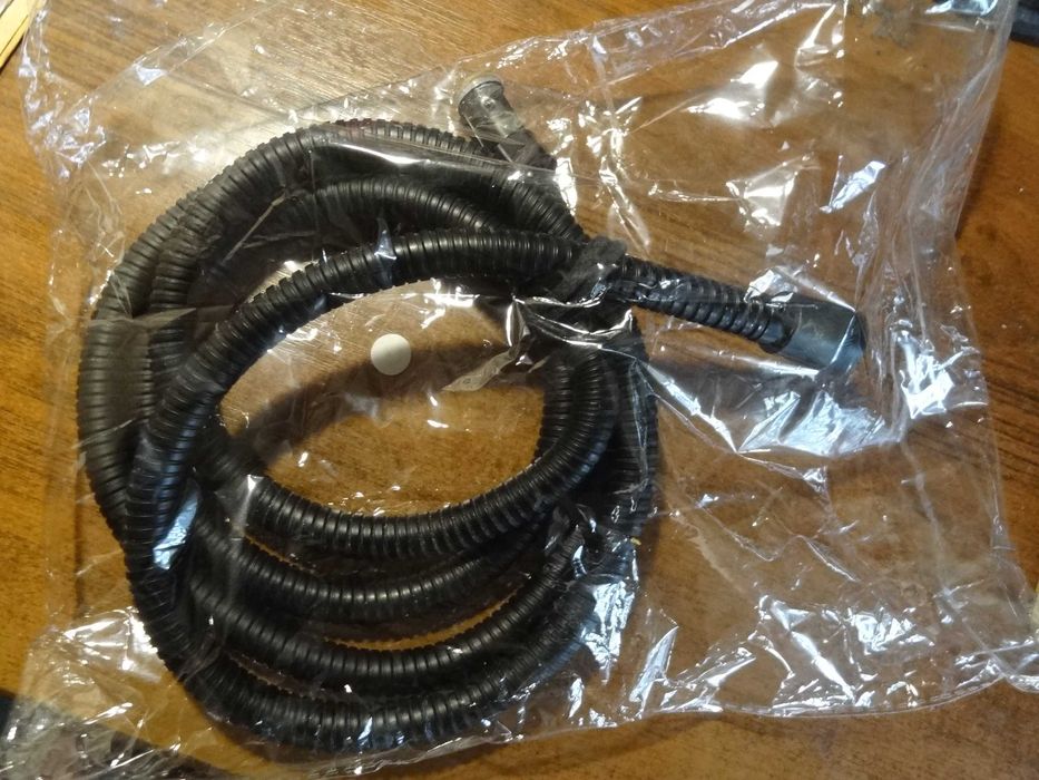 Шланг  для душа  в ванную