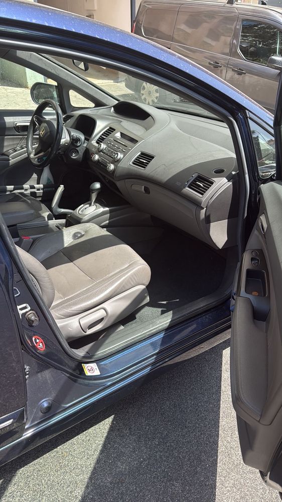 New civic automatico