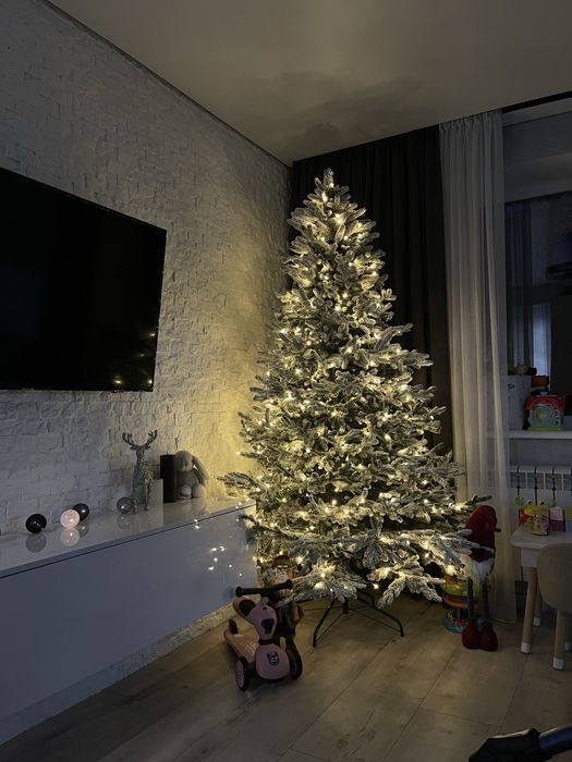 Ялинка віденська засніжена 2,3