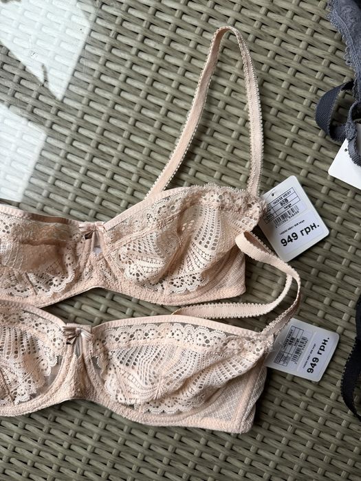 Бюстгальтер Jasmine чорний червоний  беж