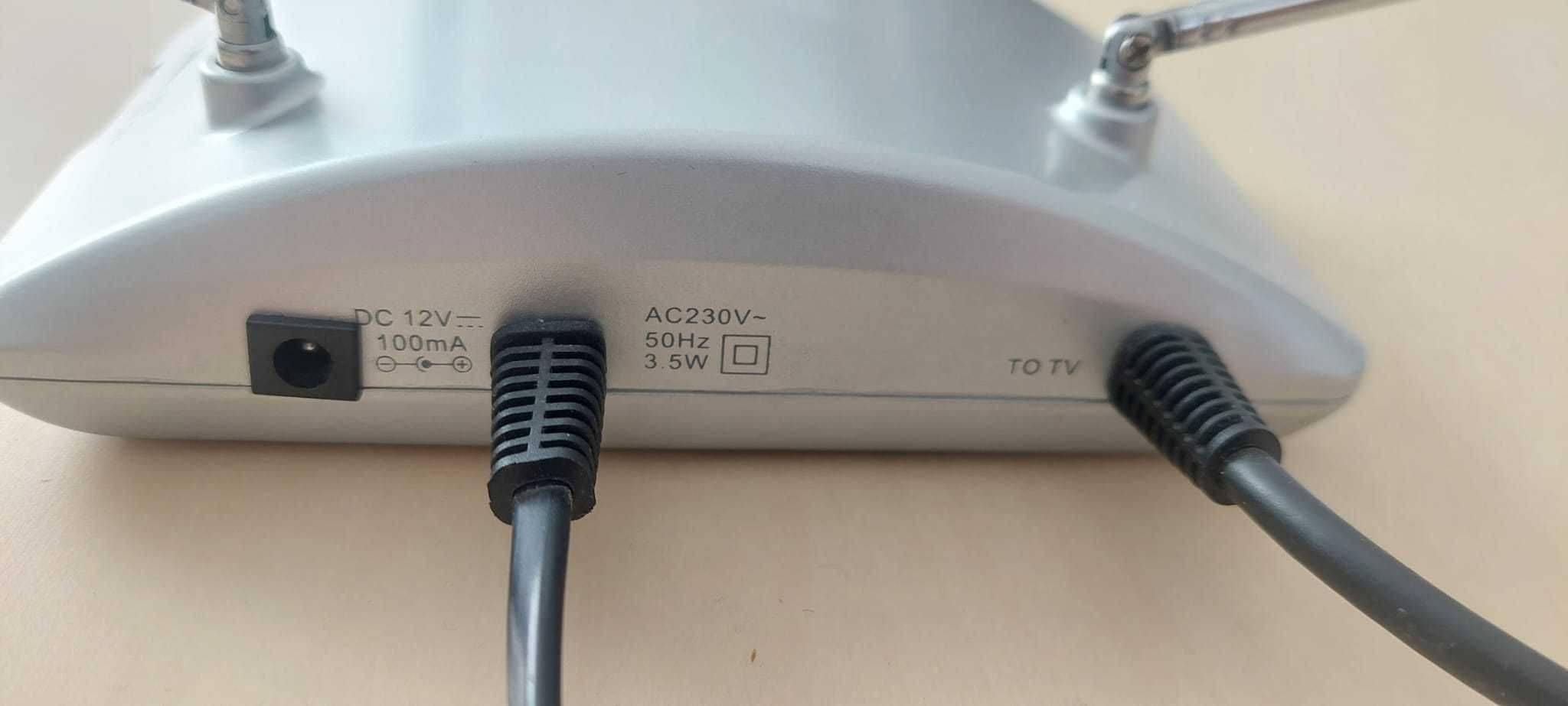 Mocna Antena pokojowa Vivanco TVA 3011 ze wzmacniaczem