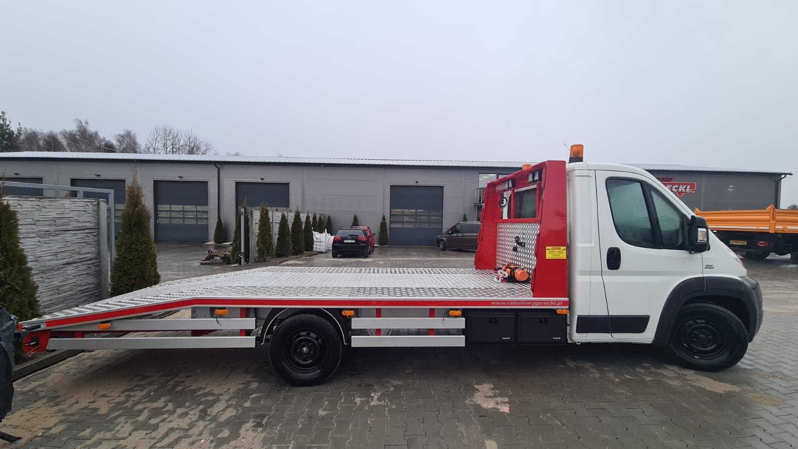 DAF SCANIA IVECO laweta najazd pomoc drogowa platforma