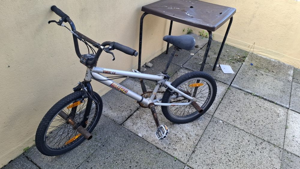 Bicicleta  bmx   bom estado