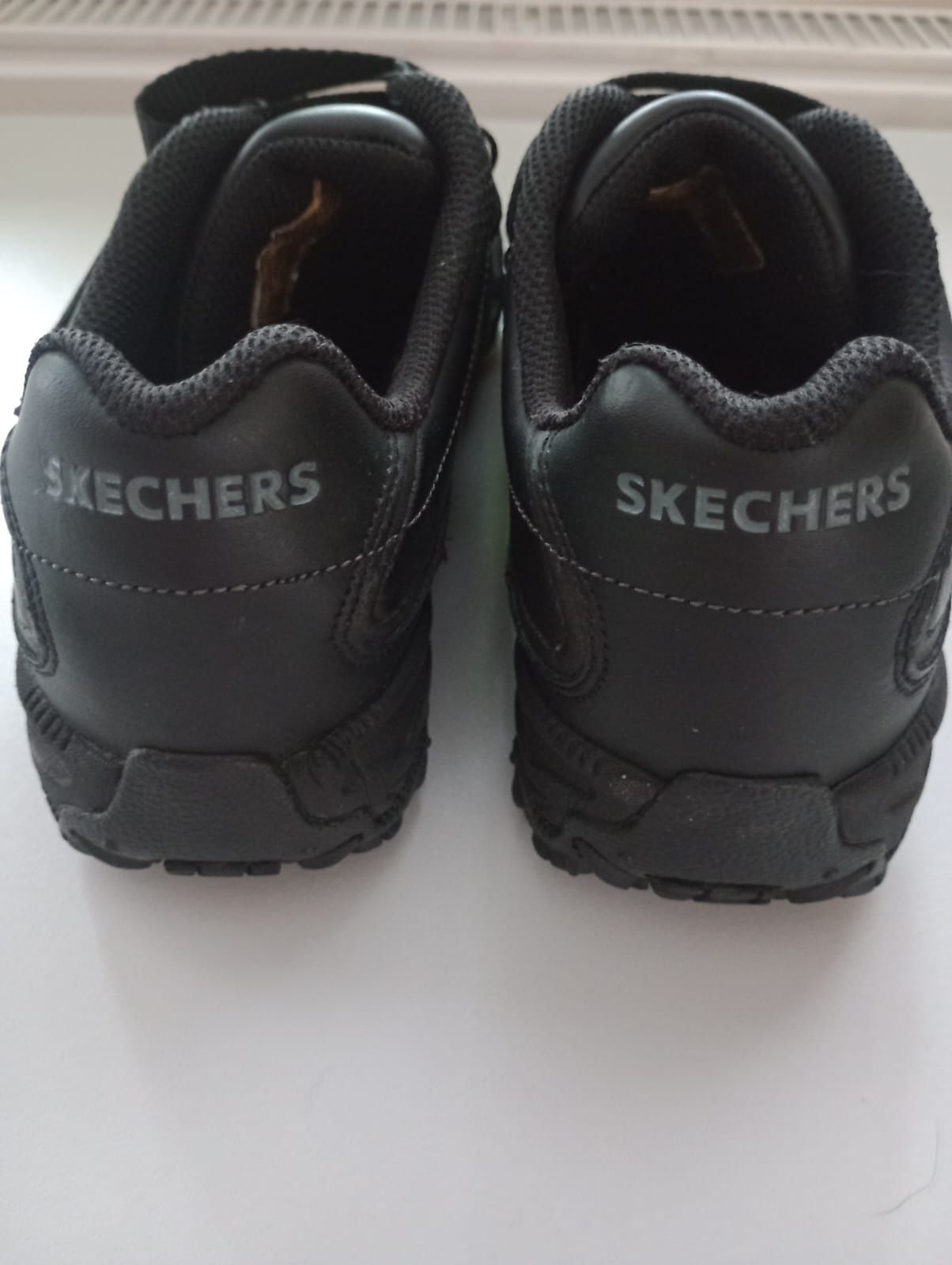 Skechers adidasy skórzane damskie 36