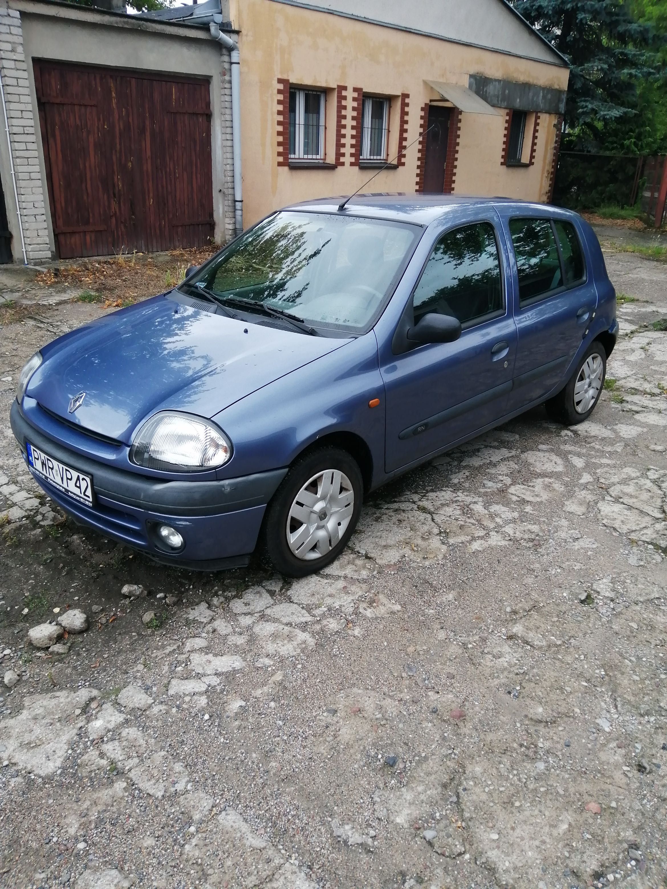 Renault Clio II 1,2 benzyna, bezwypadkowy, niewielki przebieg