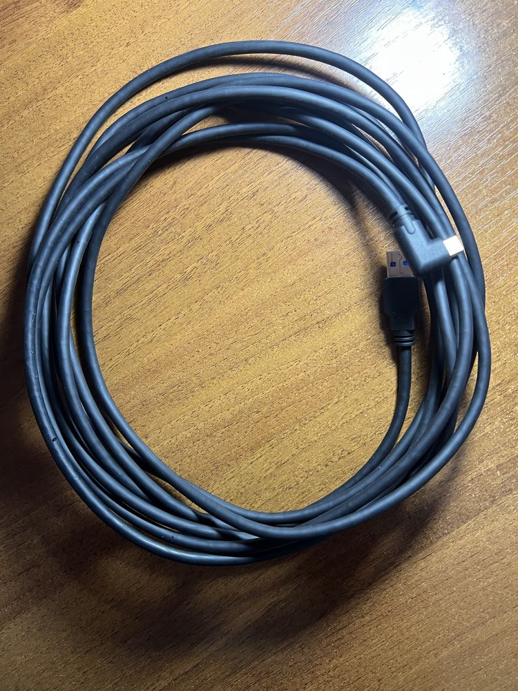 Oculus Quest 2 (64GB) + чехол + USB-C 3.2