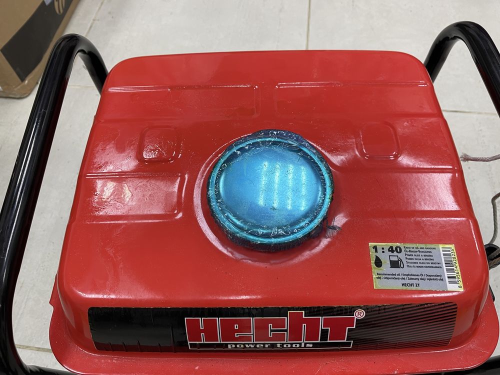 Бензогенератор Hecht LT950.