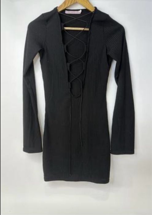 Сукня з красивим декольте. Розмір XS-S