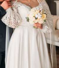 Продам весільну сукню 46 розмір