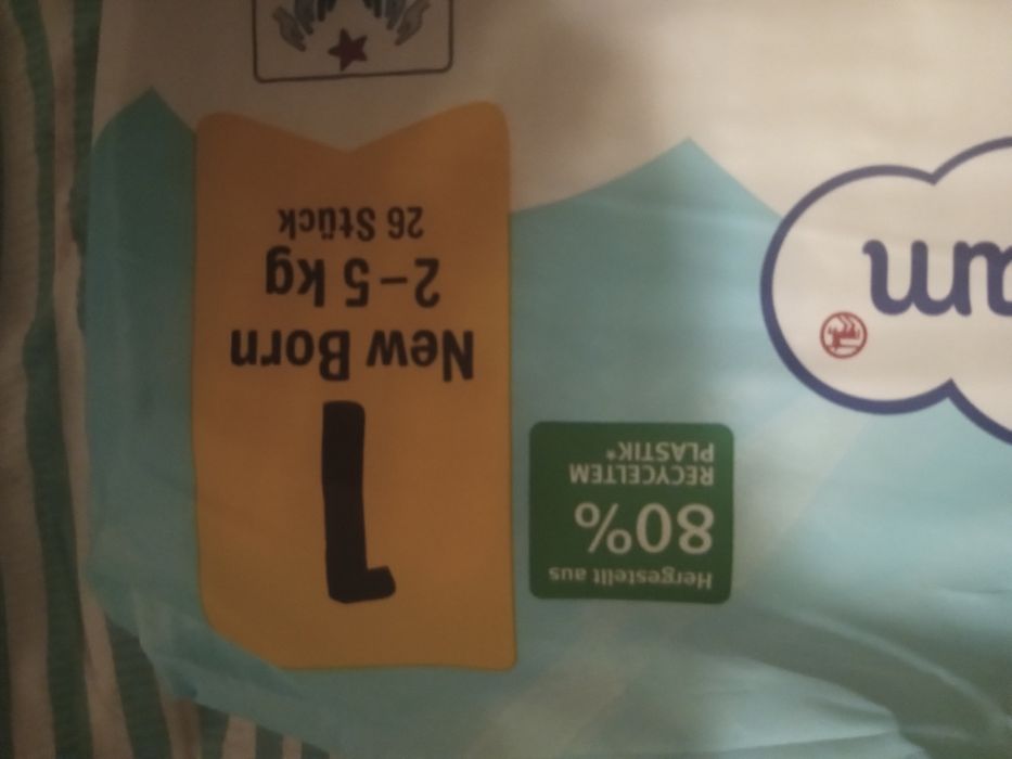 Pieluszki od swych do 5 kg jedne z specjalnym wycięciem na pepuszek