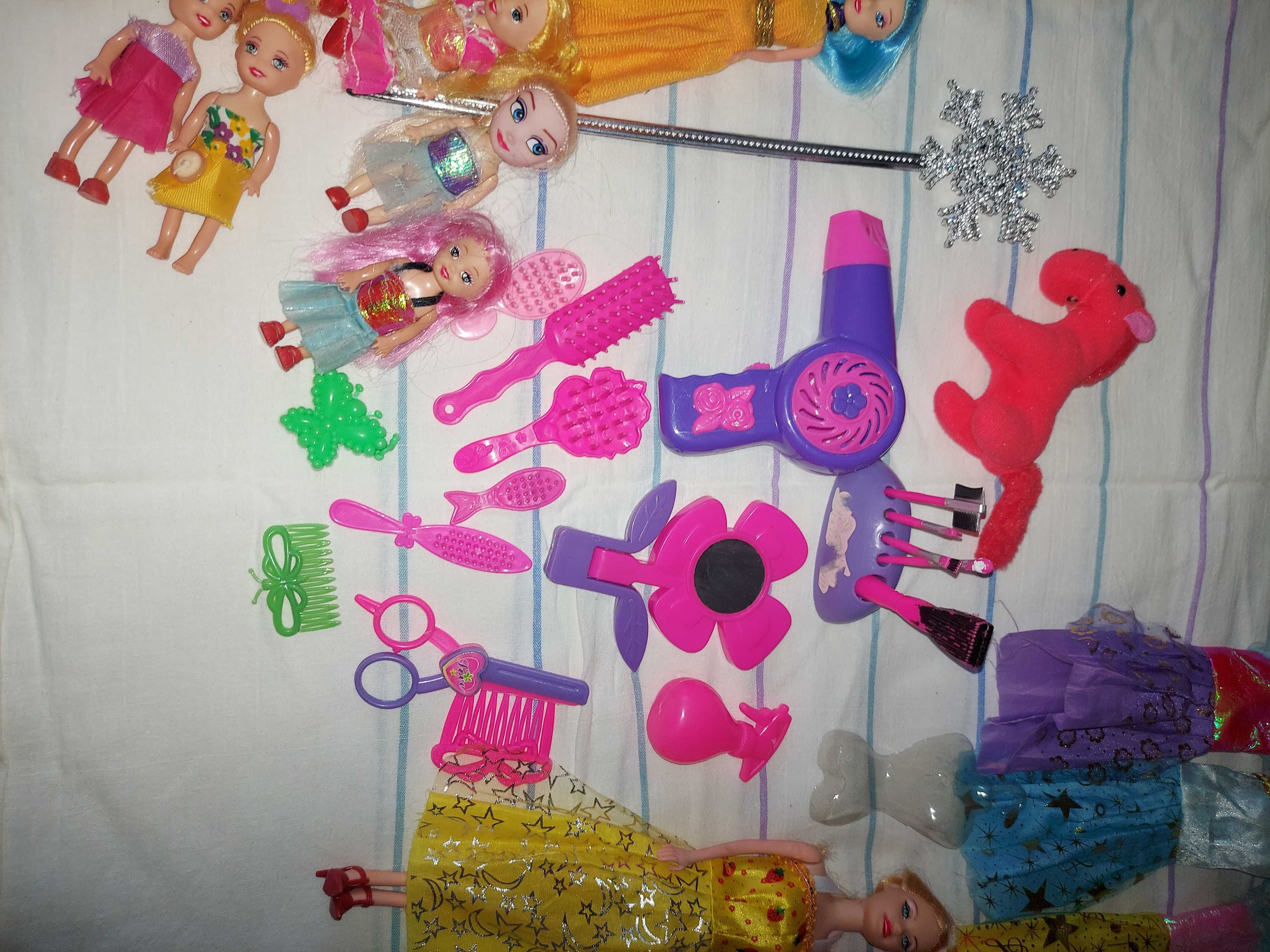 Набір ляльок і аксесуарів, косметики та одягу для принцеси
