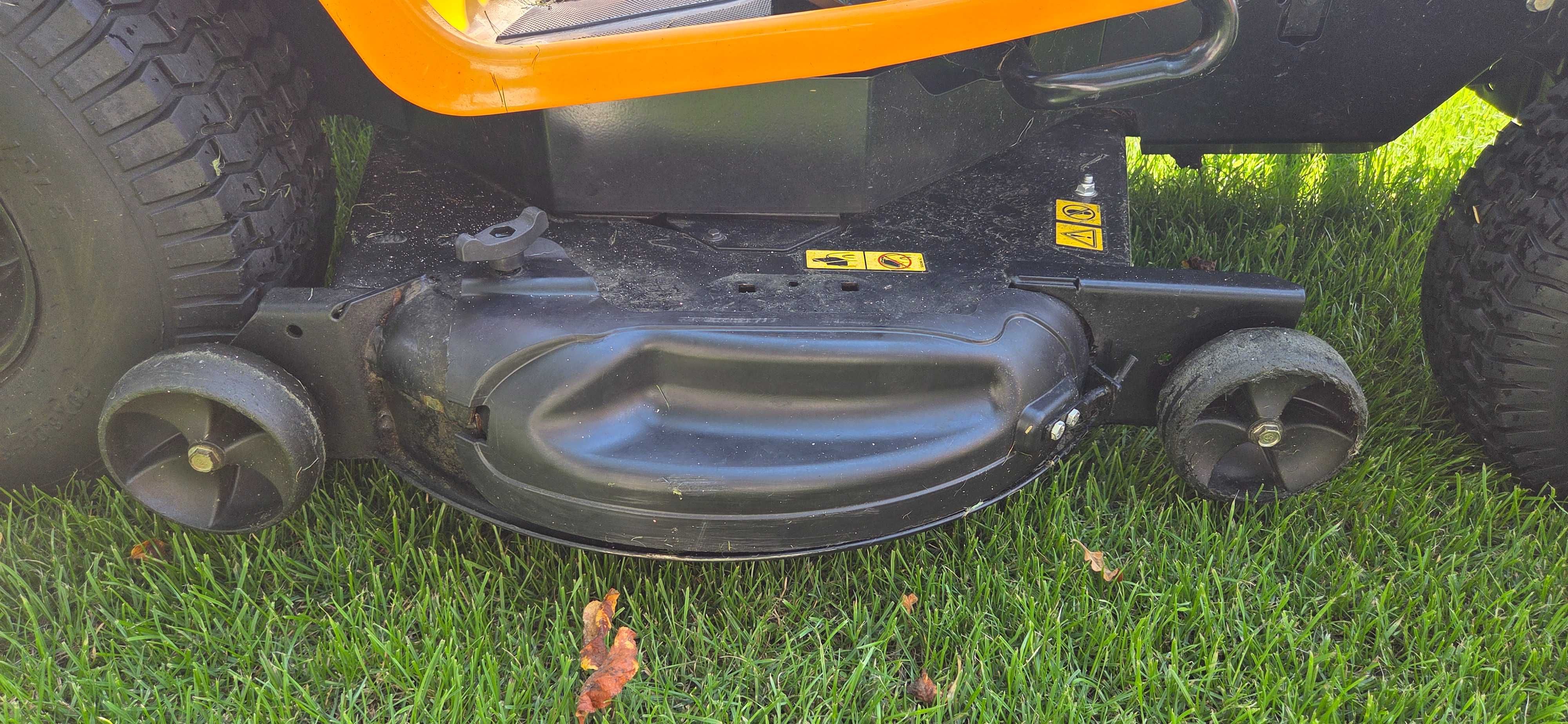 Traktorek ogrodowy Cub Cadet XT2 QS117+pług+przyczepka+łańcuchy nakoła