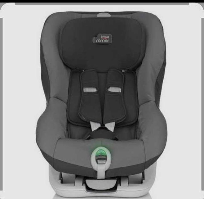 Автокрісло Rëmer до 18 кілограмів.