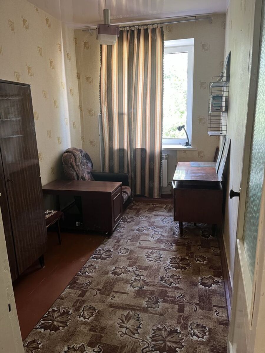 Сталінка, 70кв.м..