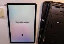 Tablet Redmi Pad SE 11 4GB/128GB + zasilacz + etui - okazja!