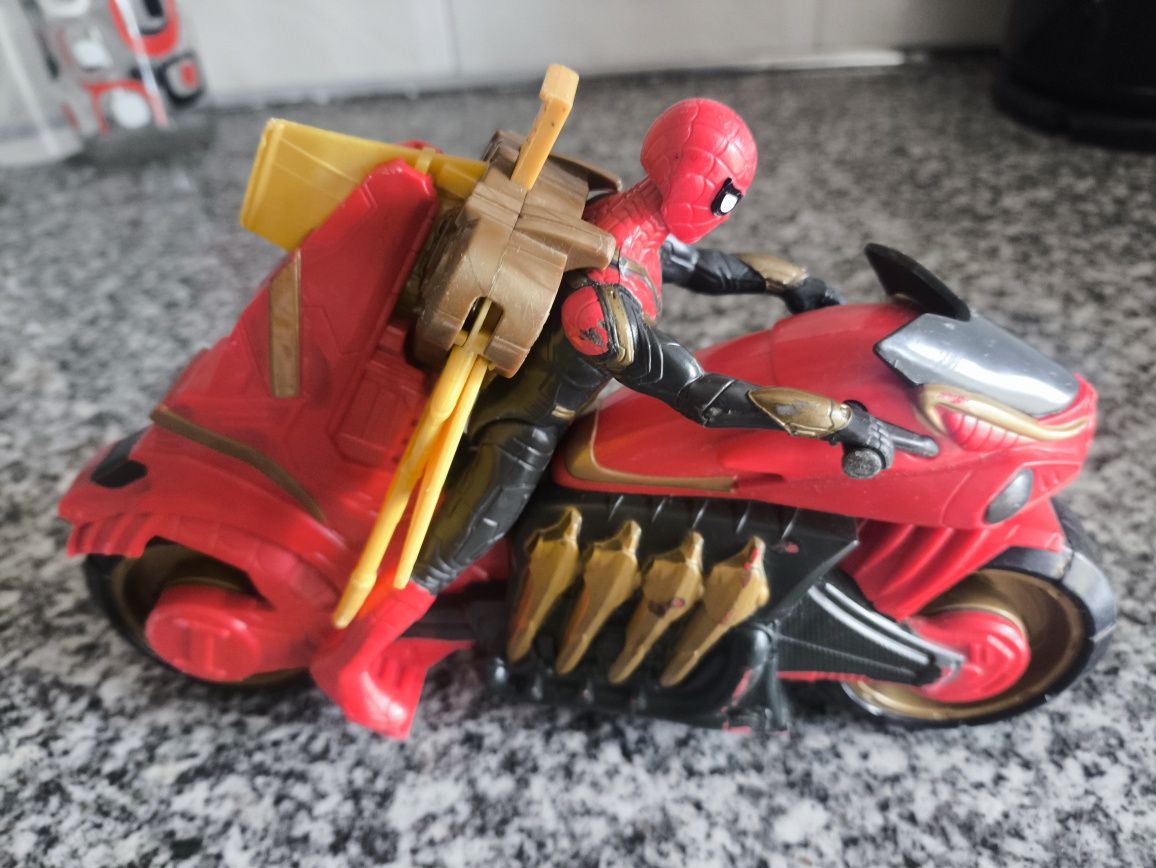 Brinquedo moto do homem aranha
