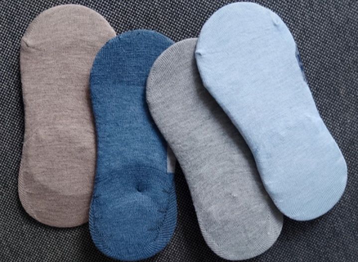 4 pary skarpetek 28-30