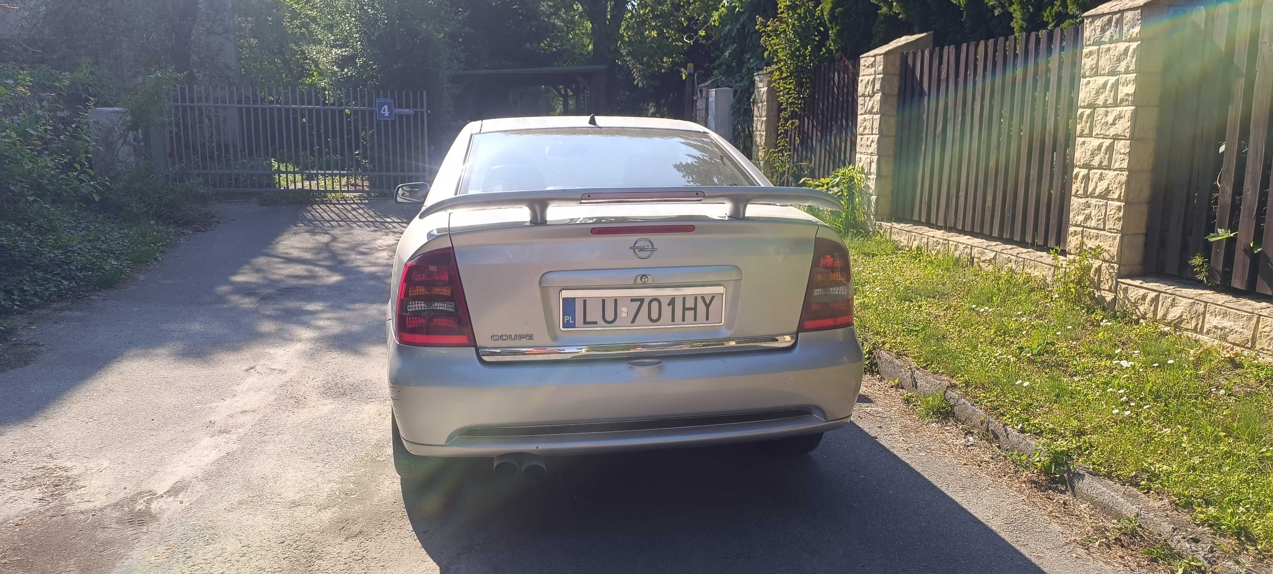 Astra G Coupe 1.8 Bertone Linea Rossa 2002r. Dwa komplety kół.