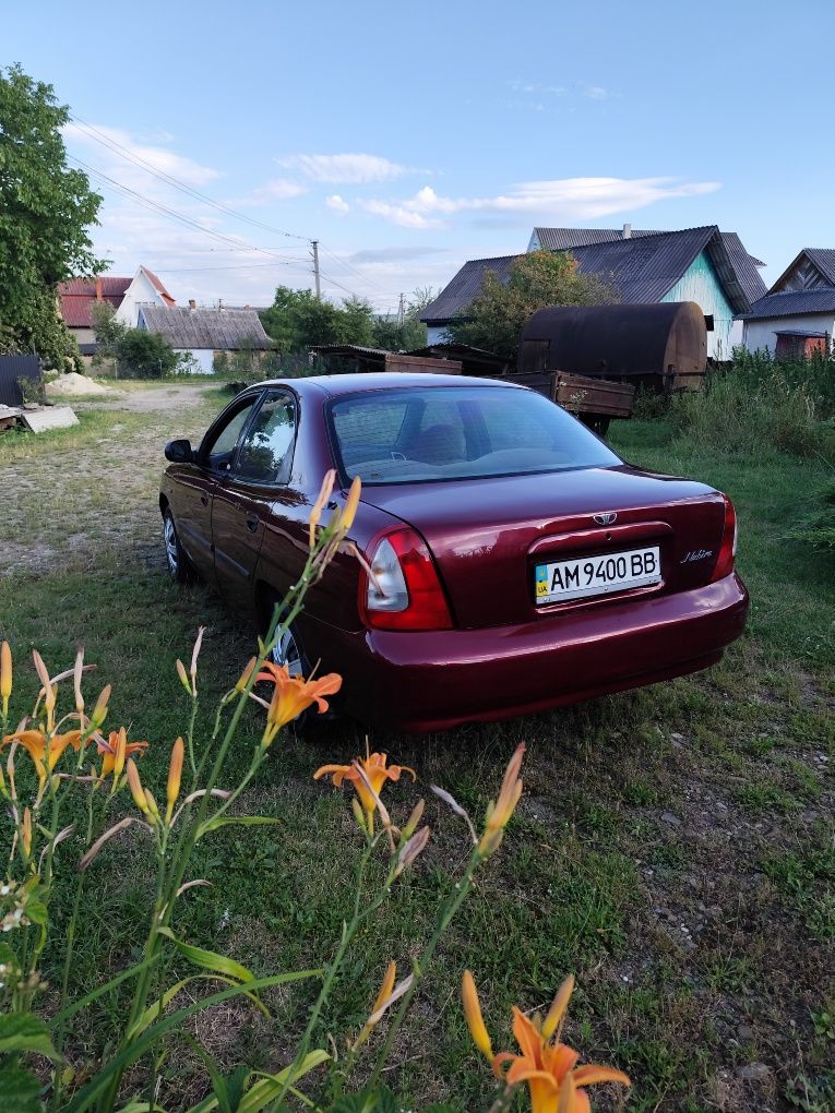 Daewoo Nubira 1998 року