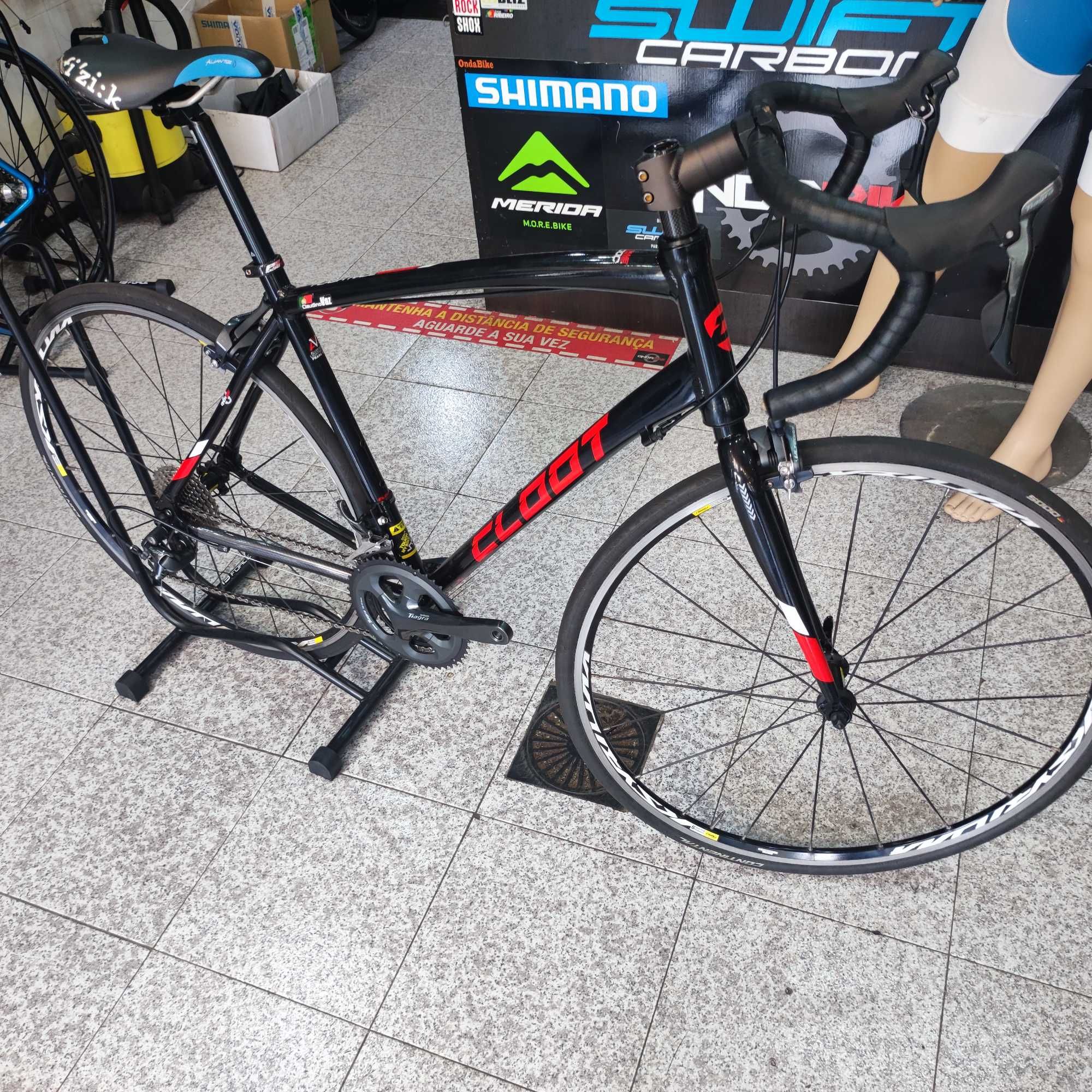 Vendo bicicleta estrada marca cloot