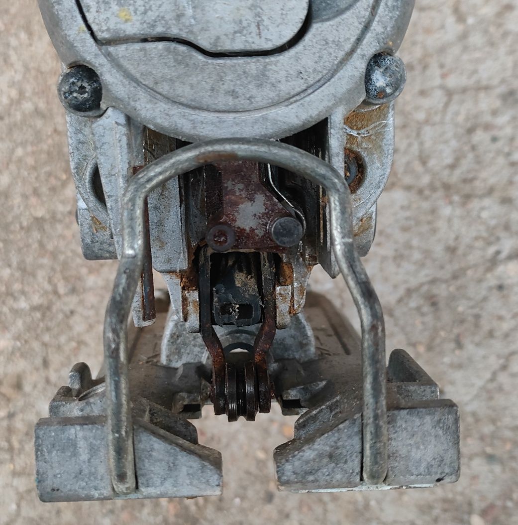 DeWalt dc330 wyrzynarka