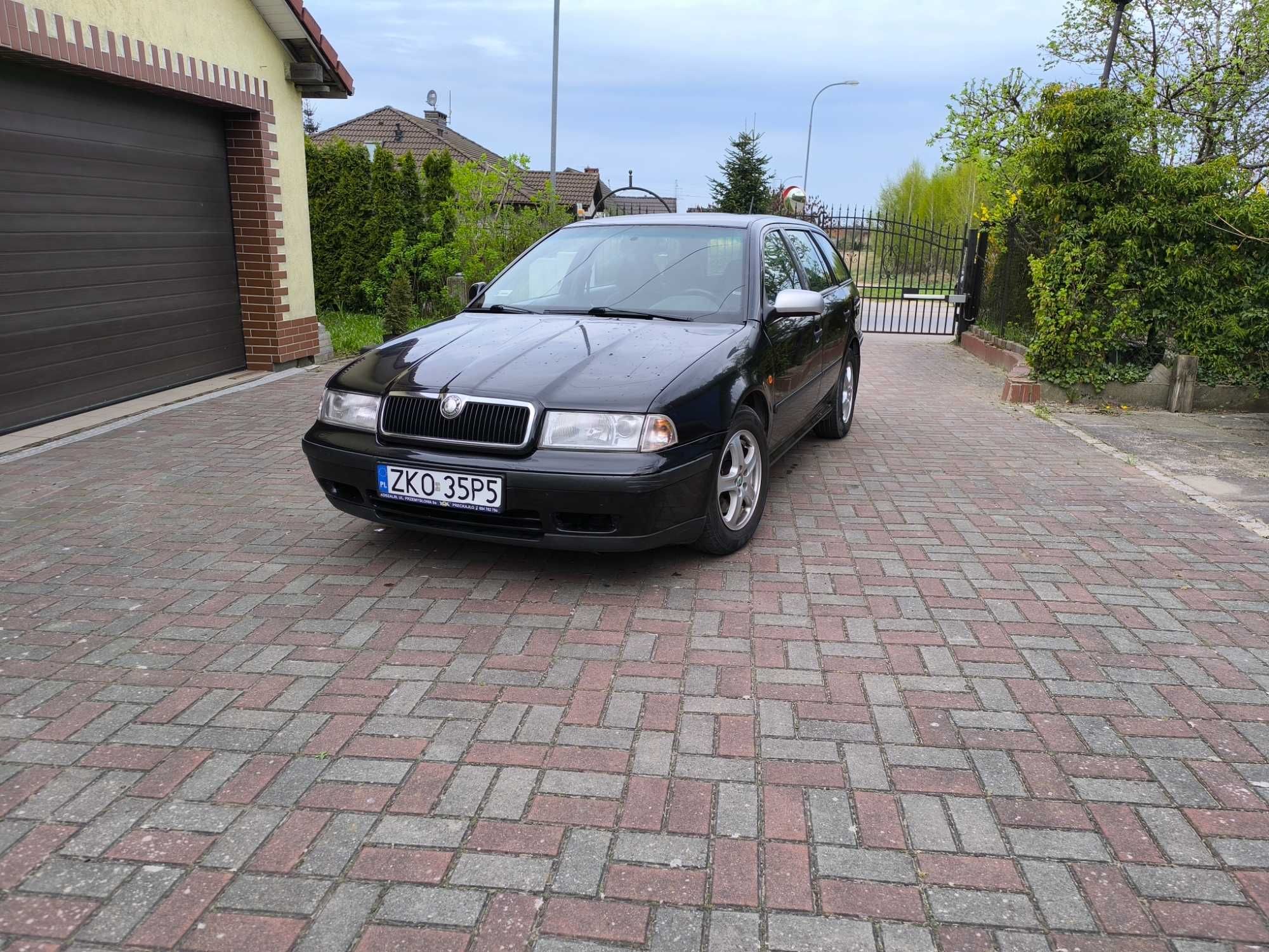 SKODA Octavia 2.0 V turbo