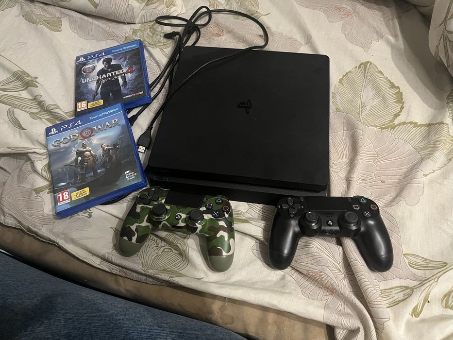 Playstation 4 + 1 геймпад та ігри