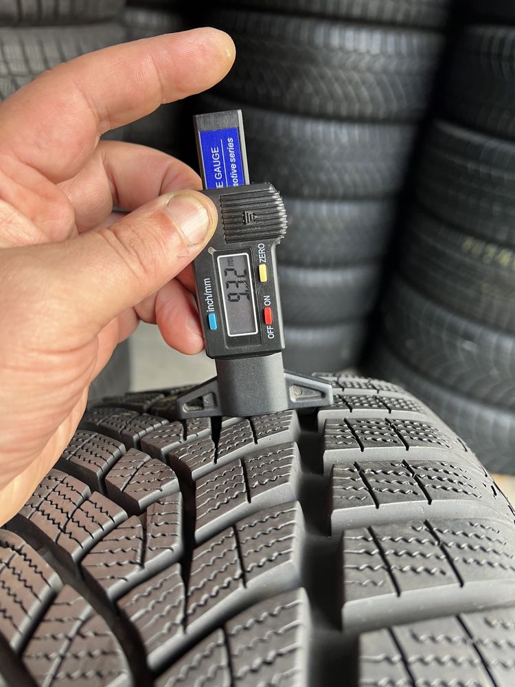 235/45/17 R17 Goodyear Ultra Grip Perfomance GEN1 4шт зима