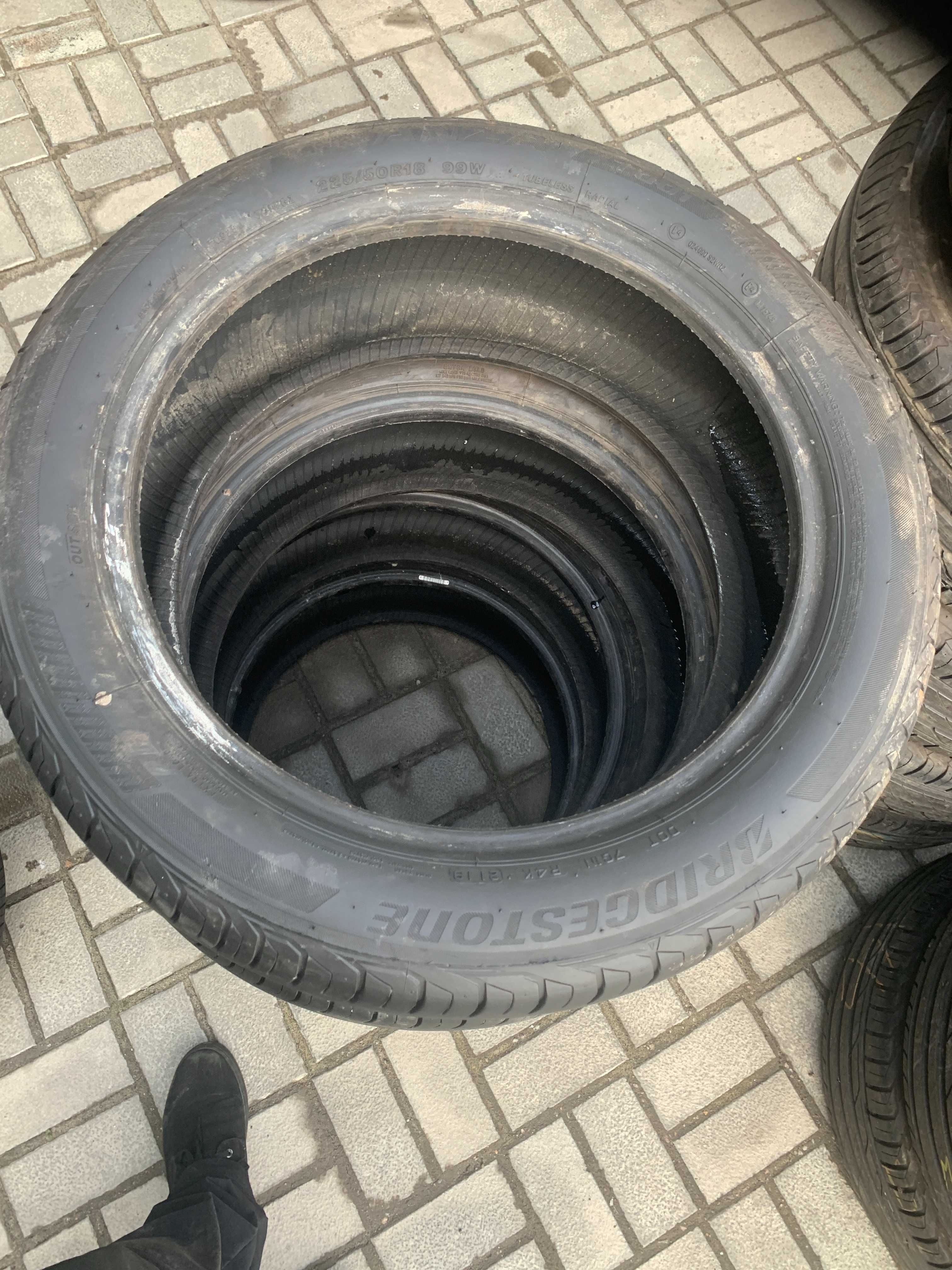 Шины летние 225/50R18  BRIDGESTONE Turanza T001