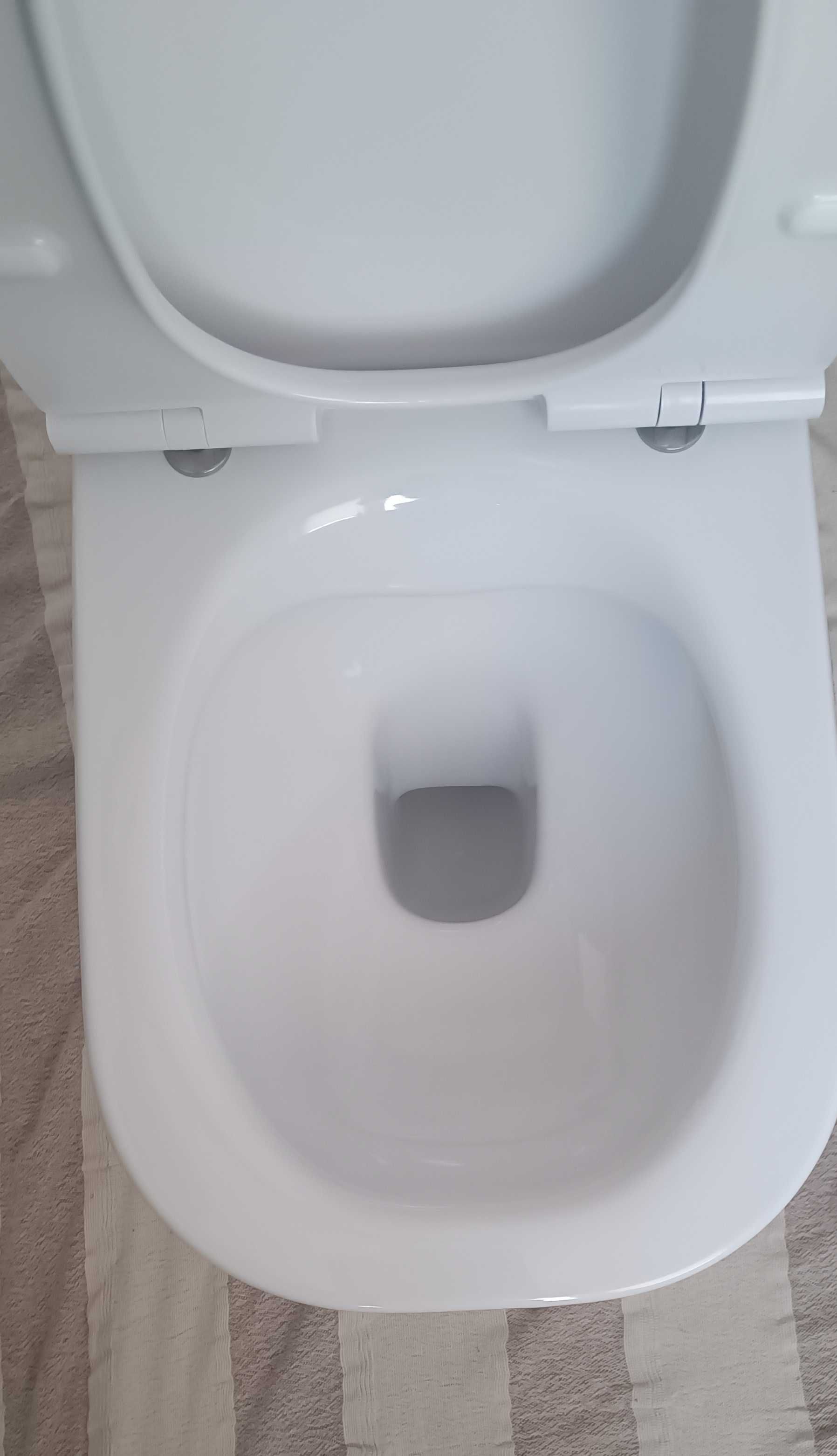 Miska wc Roca Gap Square slim z deską używana jak nowa