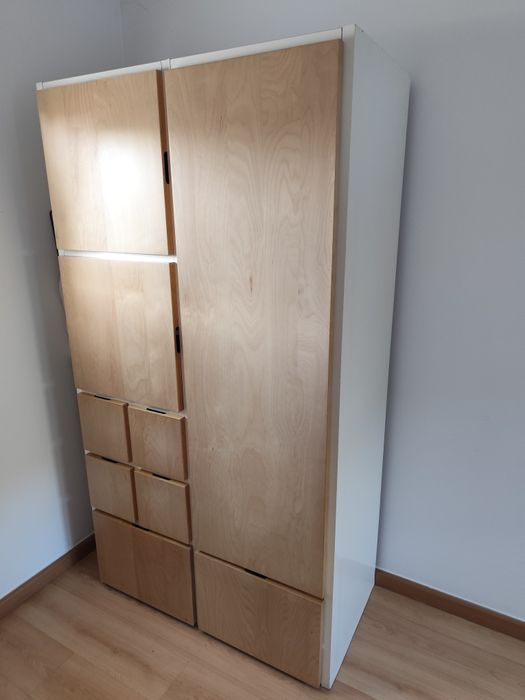 Guarda fatos com grande arrumação