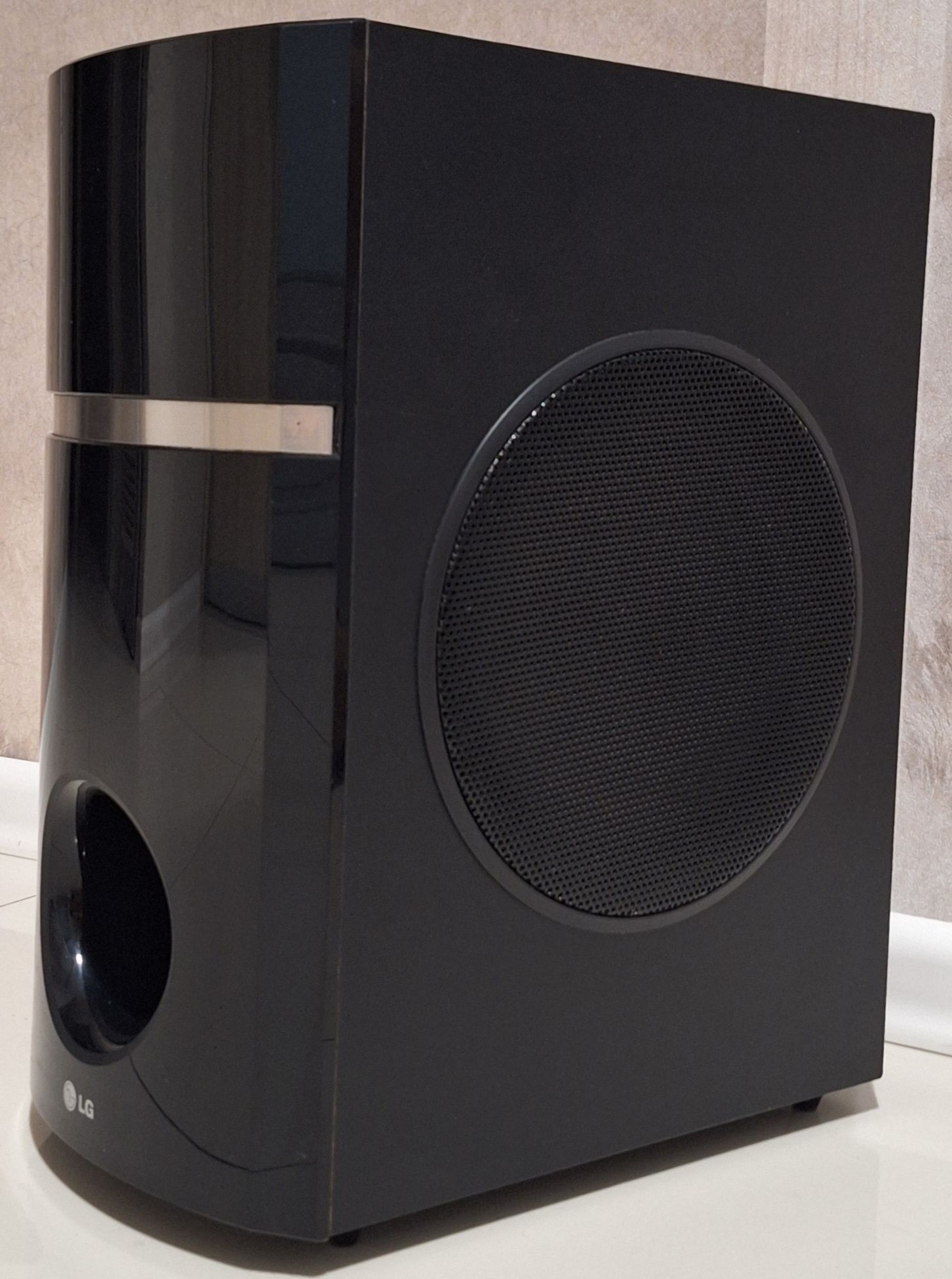 Kino Domowe LG HB45E