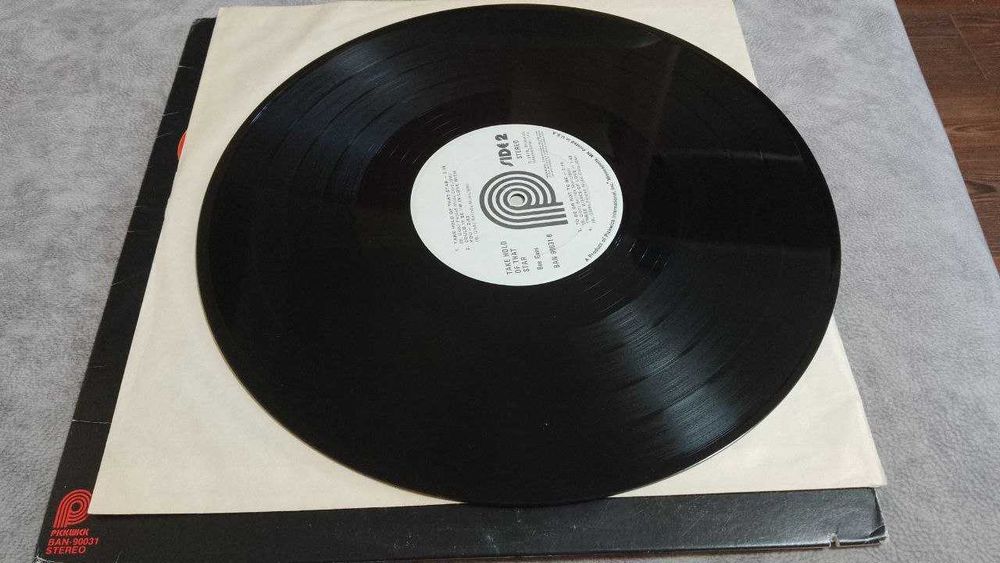 Bee Gees - Take Hold of that Star. фирменный винил