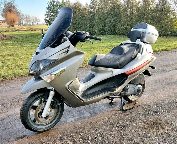 Piaggio xevo 125 prawko kat.B kosmetycznie uszkodzony